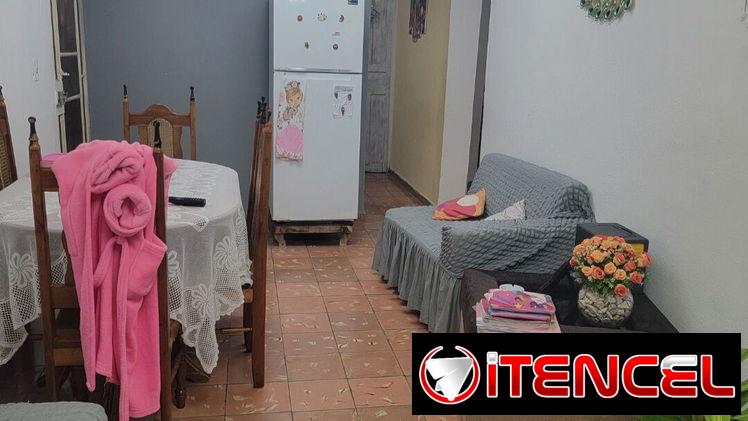 Vendo mi apartamento en 2do piso en el barrio de los inocentes por Santa Catalina y Primelles