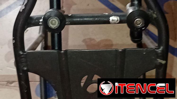 Parrilla de Bicicleta Marca Babolat