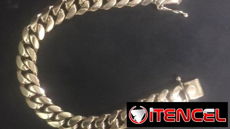 Manilla de plata con baño de oro