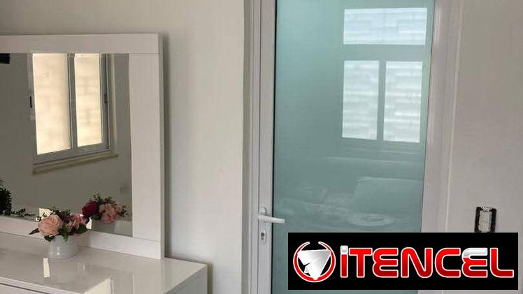 Puertas y ventanas de aluminio y cristal