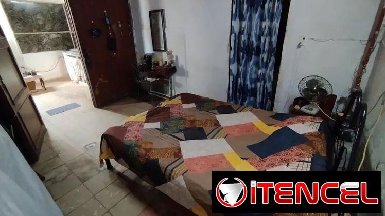 80-🏡*Venta de casa puerta de calle en el Cerro* 🖼*Queda ubicada a 2 cuadras de la Covadonga*  😎*Abajo Consta de porta