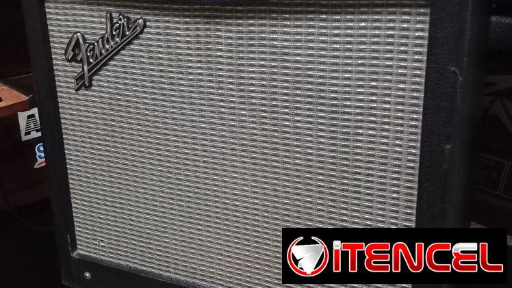 Amplificador de Guitarra Fender Mustang II v.2 40W