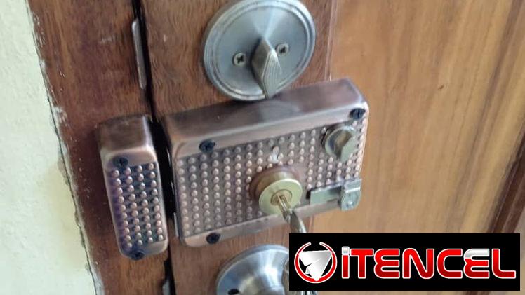 Montaje de Yales, Picaportes y Cerraduras (OJO: Puertas de madera.) 🔐