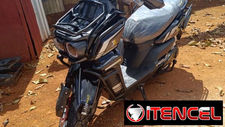 Moto TOPMAQ TANK