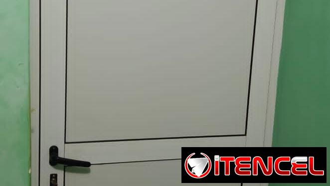 Se venden 3 puertas de aluminio