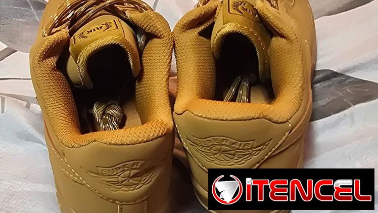 Tenis Nike Air Carmelitas