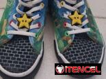 Tenis para niños, número 13 americano.