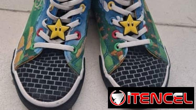 Tenis para niños, número 13 americano.