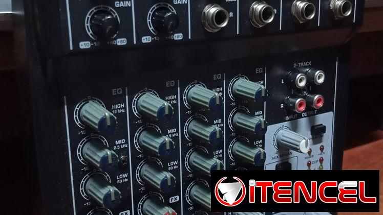 Analog Mixer Behringer XENYX 802 Premium 8-Input 2-Bus (Incluye Power Supply 220v)
