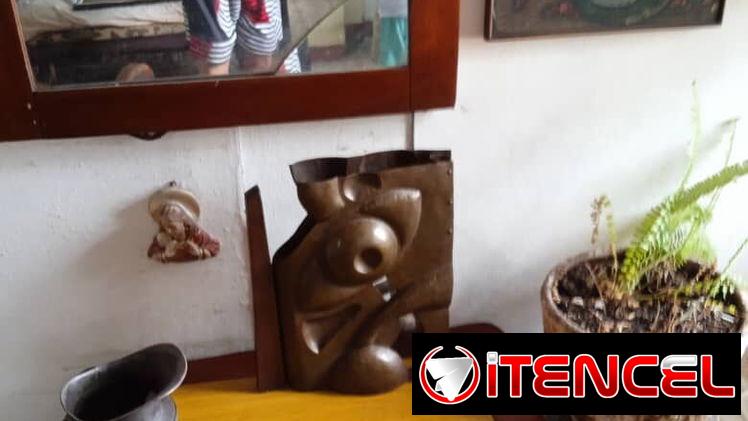 Piezas en bronce talladas