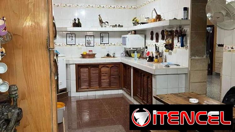 Altahabana Casa Independiente con garaje y 5 cuartos