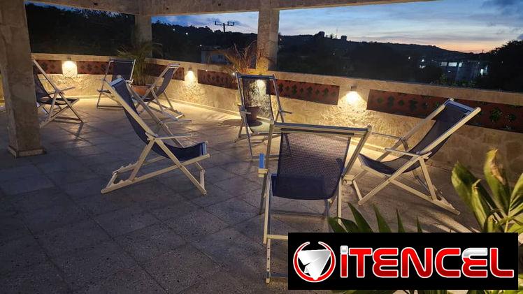 Acogedora casa de renta , con piscina, en la playa de Guanabo,  a sólo una cuadra del mar 🌊 +53 52463651 , 6 hab, A