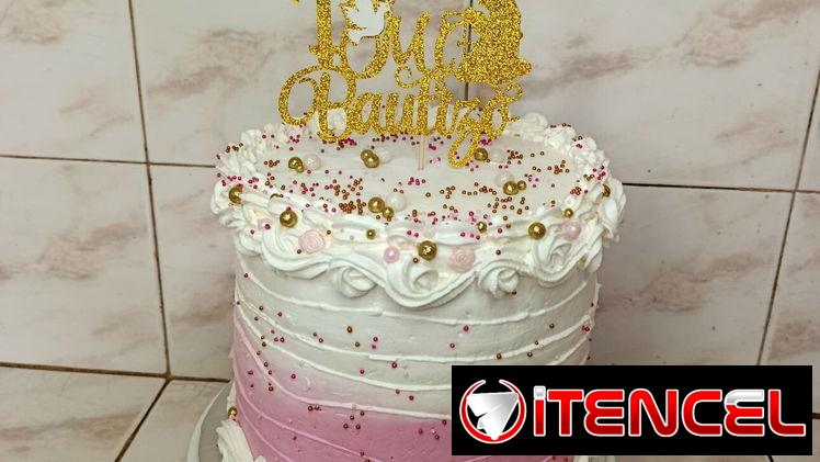 56145826En Sueños de Azúcar transformamos cada ocasión en un momento especial con pasteles y postres personalizados 🎂🍰