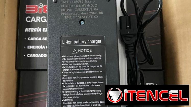35 y 40 USD CARGADORES🔋 DE LITIO PARA MOTOS Y BICIMOTO