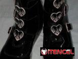 se venden boticas  de color negro y rosadas de  #40