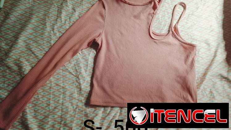 Ropa de uso en perfecto estado, tallas y precios en las fotos