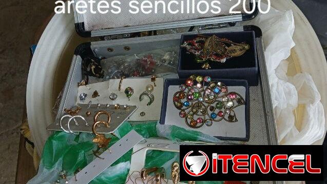 Aretes finos de fantasía,  pilser de acero quirúrgico, aretes sencillos, aretes p una sola oreja 200. Whas 53336197