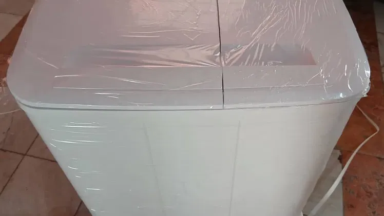 Lavadora Semiautomática marca Royal de 7 Kg