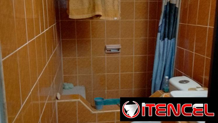 Permuto casa en el reparto panamerica Boyero x casa más pequeña