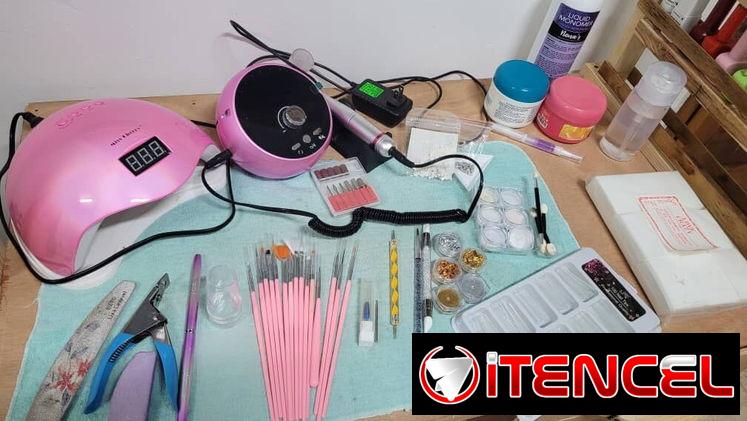 VENDO MESA DE UÑAS para empezar negocio