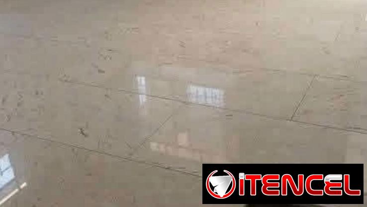 Piso de mármol crema