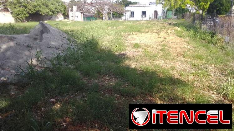 venta de terreno en ave 7