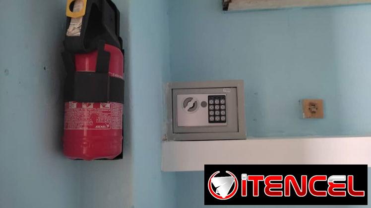 Alquiler de apartamento en el vedado  1 CUARTO CLIMATIZADO 25 USD DIARIO CON TODAS SUS COMODIDADES 52831654
