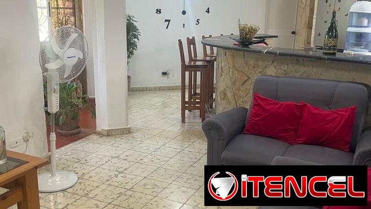 Vendo apto Pastorita primer piso en el reparto Camilo Cienfuegos Habana del este de 3h