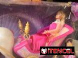 Muñeca Barbie de la Bella durmiente con coche y caballo