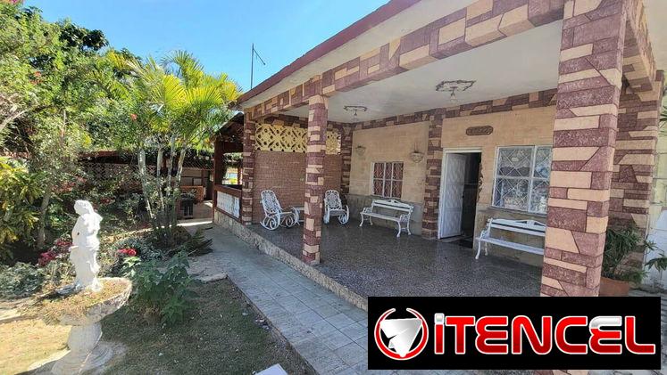☀️ Casa con Piscina en Guanabo, La Habana 🌊💦 ¡Ideal para familias y grupos grandes!