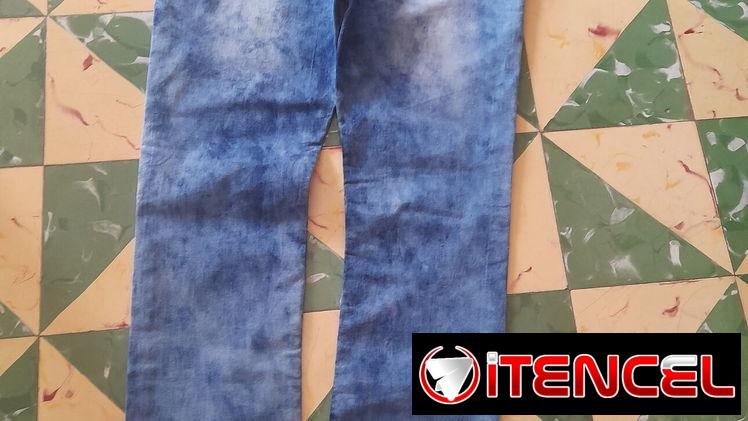 Pantalón de mezclilla elastizado talla 38.