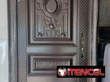 Puerta cromada para exterior