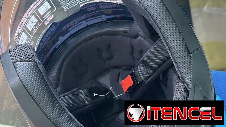 Casco para su moto Profesional cerrado con doble visera. Certificado! Rojo y negro. Con tomas de aire!!