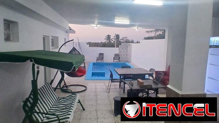 Casa en La playa con paneles solares