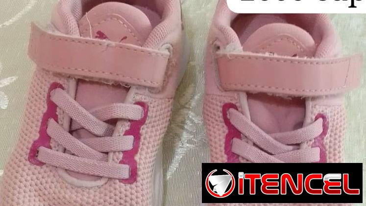 Tenis excelente estado para niñas 2-3 años