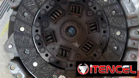 Piezas de Auto Vendo Disco y Plato de Cloche (NUEVO) de Auto Subaru Whatsap 52611959