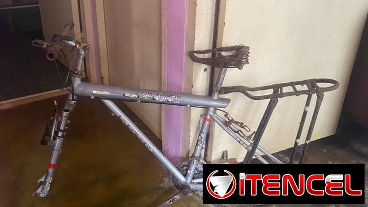 Vendo 2 cuadro de bicicleta con 3 llantas