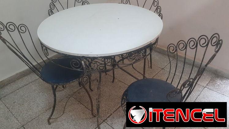 Juego de comedor de hierro