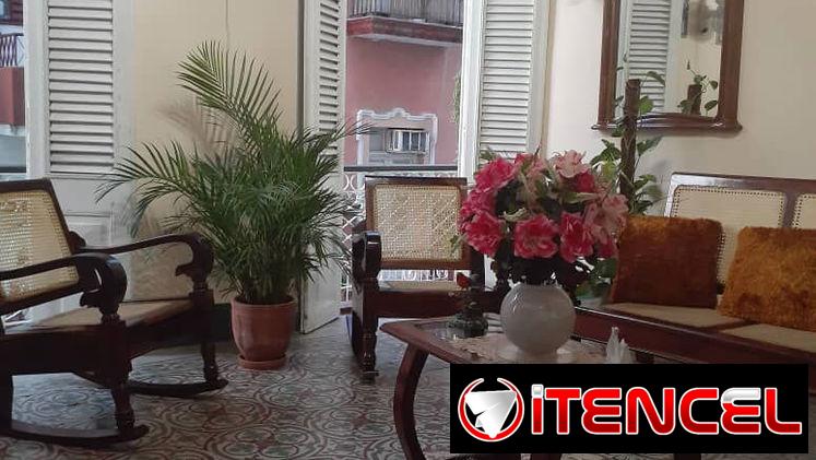 Old HAVANA. RENTA DE varias habitaciones. En el mismo casco histórico. 53880216
