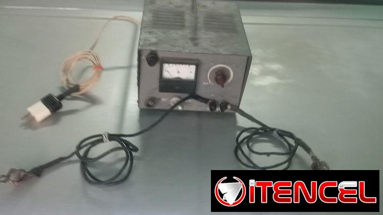 Vendo cargador de batería original de uso en buen estado.