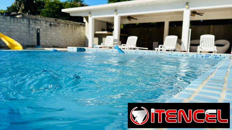 SE RENTA CASA DE DOS HABITACIONES CON PISCINA EN BOCA CIEGA A 4 CUADRAS DE LA PLAYA. 54026428