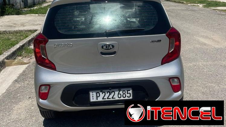 Vendo o negocio kia picanto del 2017 pintura de fábrica