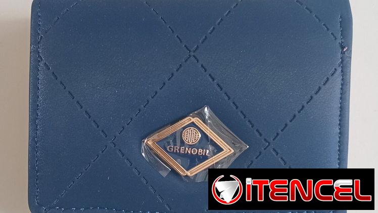 Monedero cuadrado azul oscuro $2400