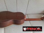 Se vende guitarra clasica marca Alhambra .