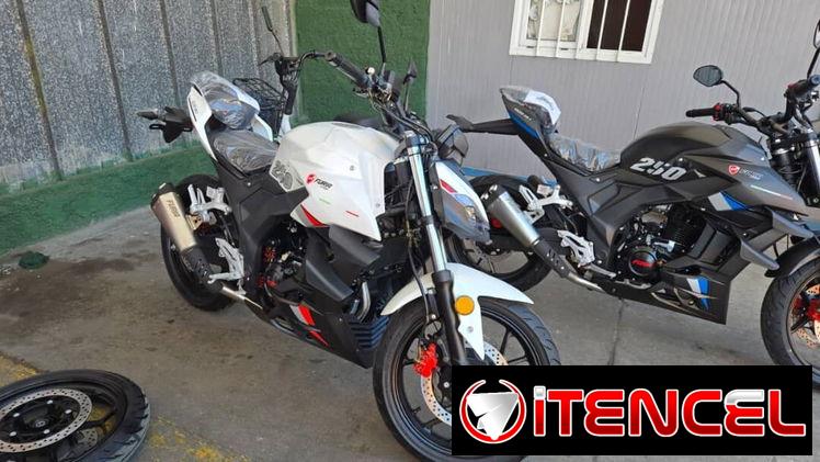 Moto de gasolina Deportiva