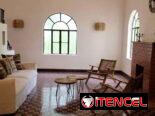 Casa colonial de 2 niveles amplia en Miramar