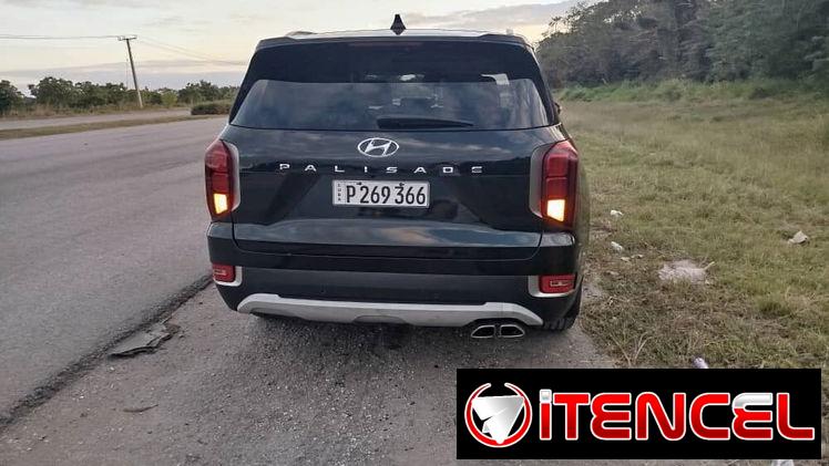 Vendo o negocio Hyundai Palisade 20 21 el básico, pero este tiene los asientos en piel