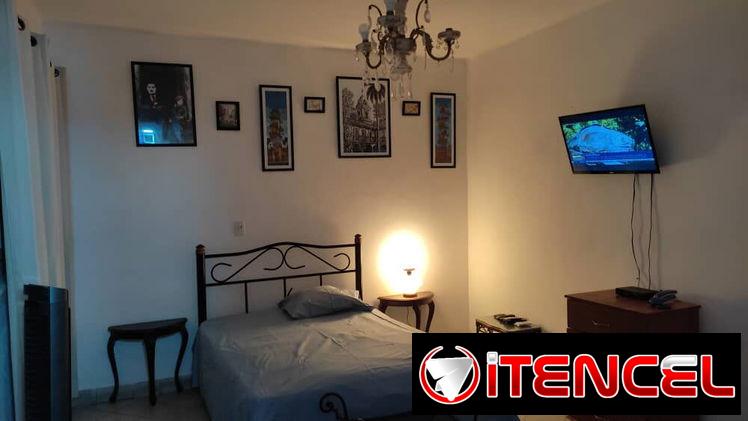 ALQUILER,RENTA DE 1 APARTAMENTO DE 1 HABITACIÓN CLIMATIZADA EN EL VEDADO 25 USD DIARIOS