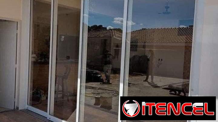 Carpinteria de aluminio..Realizamos todo tipo de diseños modernos en carpintería de aluminio