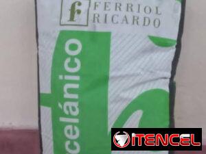 c52ff3e92fa42f7db021f53a354143b2b853b17bce1a6470a94ed4c1a1e91212